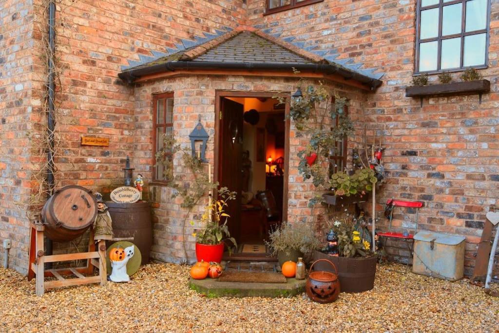 Bumbleberry Cottage Gresford Екстер'єр фото