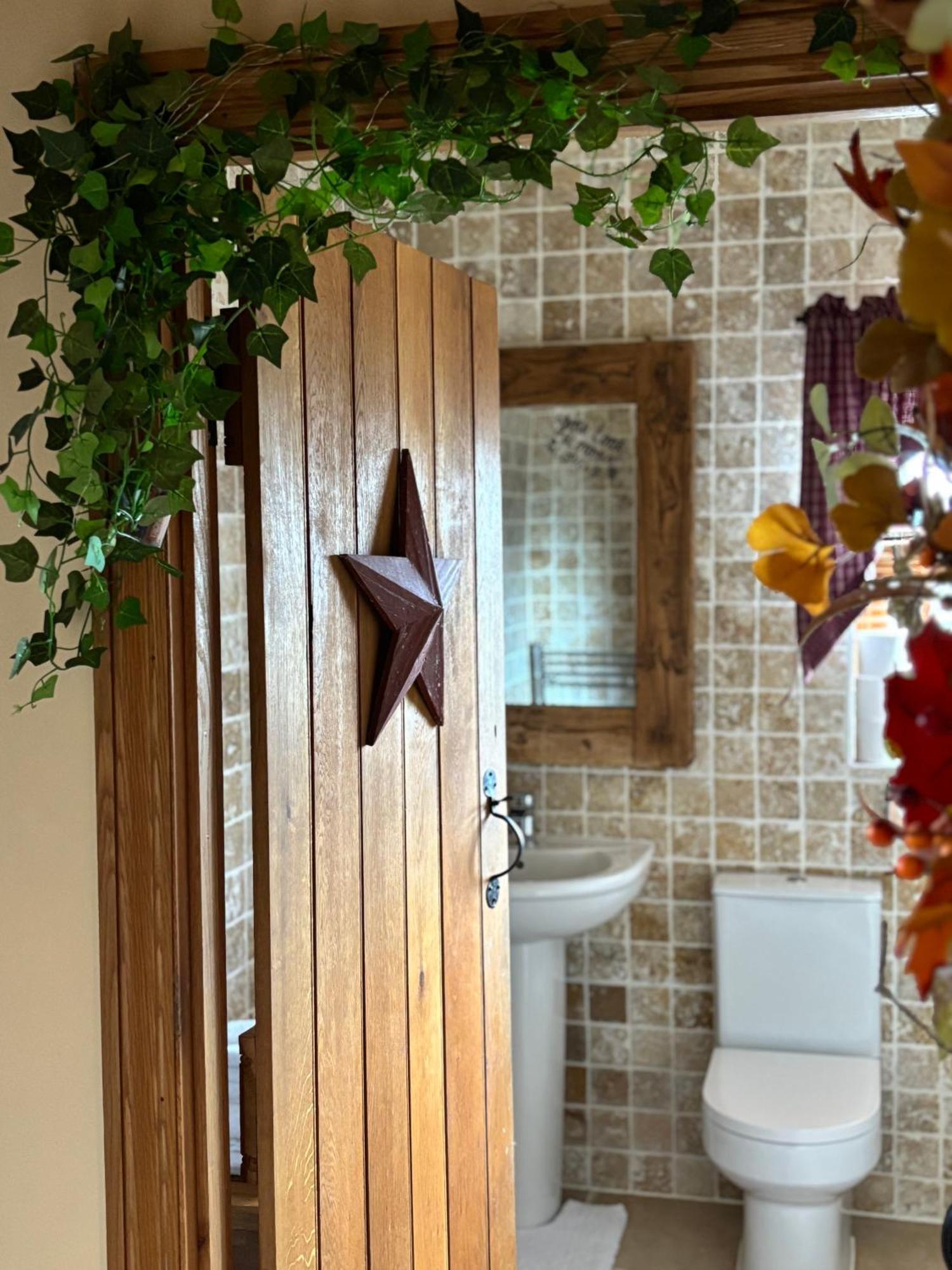 Bumbleberry Cottage Gresford Екстер'єр фото
